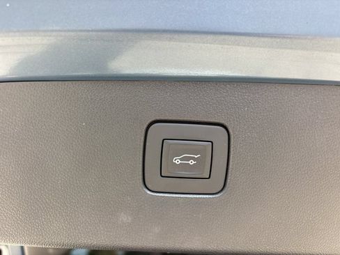 Used 2025 Buick Envista Sport Touring w/ Convenience I Package FWD image 8