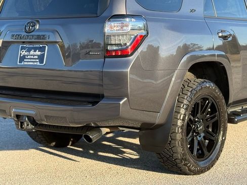 Used 2023 Toyota 4Runner SR5 Premium w/ Moonroof Package image 15