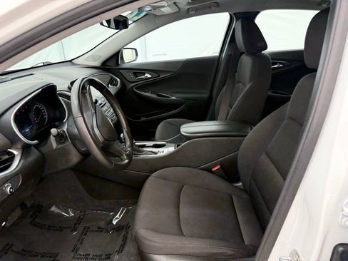 Used 2022 Chevrolet Malibu LT image 11