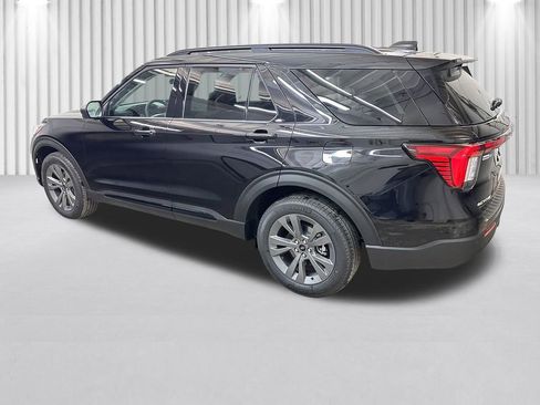 New 2026 Ford Explorer Active w/ Active Comfort Package AWD/4WD image 7
