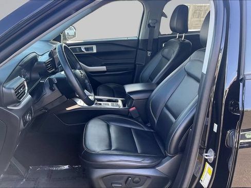 Certified 2023 Ford Explorer XLT w/ Equipment Group 202A RWD image 25