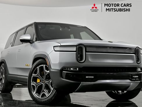 Used 2023 Rivian R1S Adventure image 1