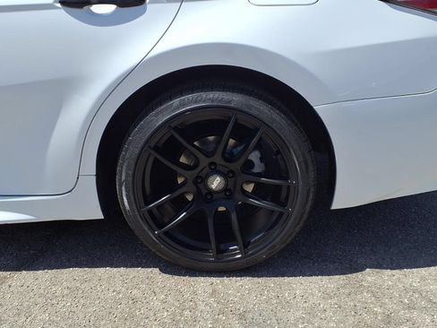 Used 2020 Toyota Camry SE w/ Carpet Mat Package FWD image 4