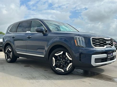 Used 2025 Kia Telluride S image 6