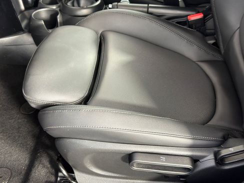 Certified 2023 MINI Cooper S image 12