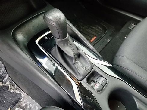 Certified 2021 Toyota Corolla LE image 19