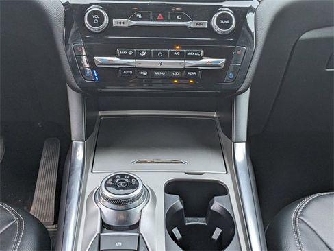 Used 2023 Ford Explorer Limited image 23