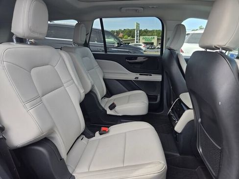 Used 2026 Lincoln Aviator 2WD w/ Jet Appearance Package image 19