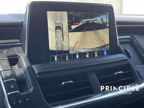 Used 2024 GMC Yukon AT4 w/ Technology Package AWD/4WD image 25