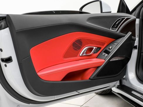 Used 2020 Audi R8 V10 w/ 20" Wheel Package image 36