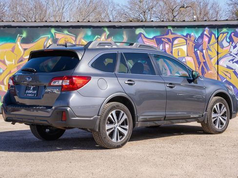 Used 2018 Subaru Outback 2.5i Limited image 8
