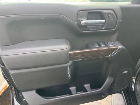 Used 2021 GMC Sierra 1500 Elevation w/ Preferred Package image 14