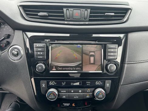 Used 2019 Nissan Rogue SV w/ Sun & Sound Touring Package AWD/4WD image 22