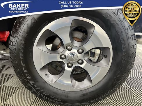 Used 2017 Jeep Wrangler Sahara w/ Dual Top Group image 28