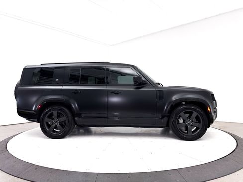 Used 2023 Land Rover Defender 130 X-Dynamic SE AWD/4WD image 39