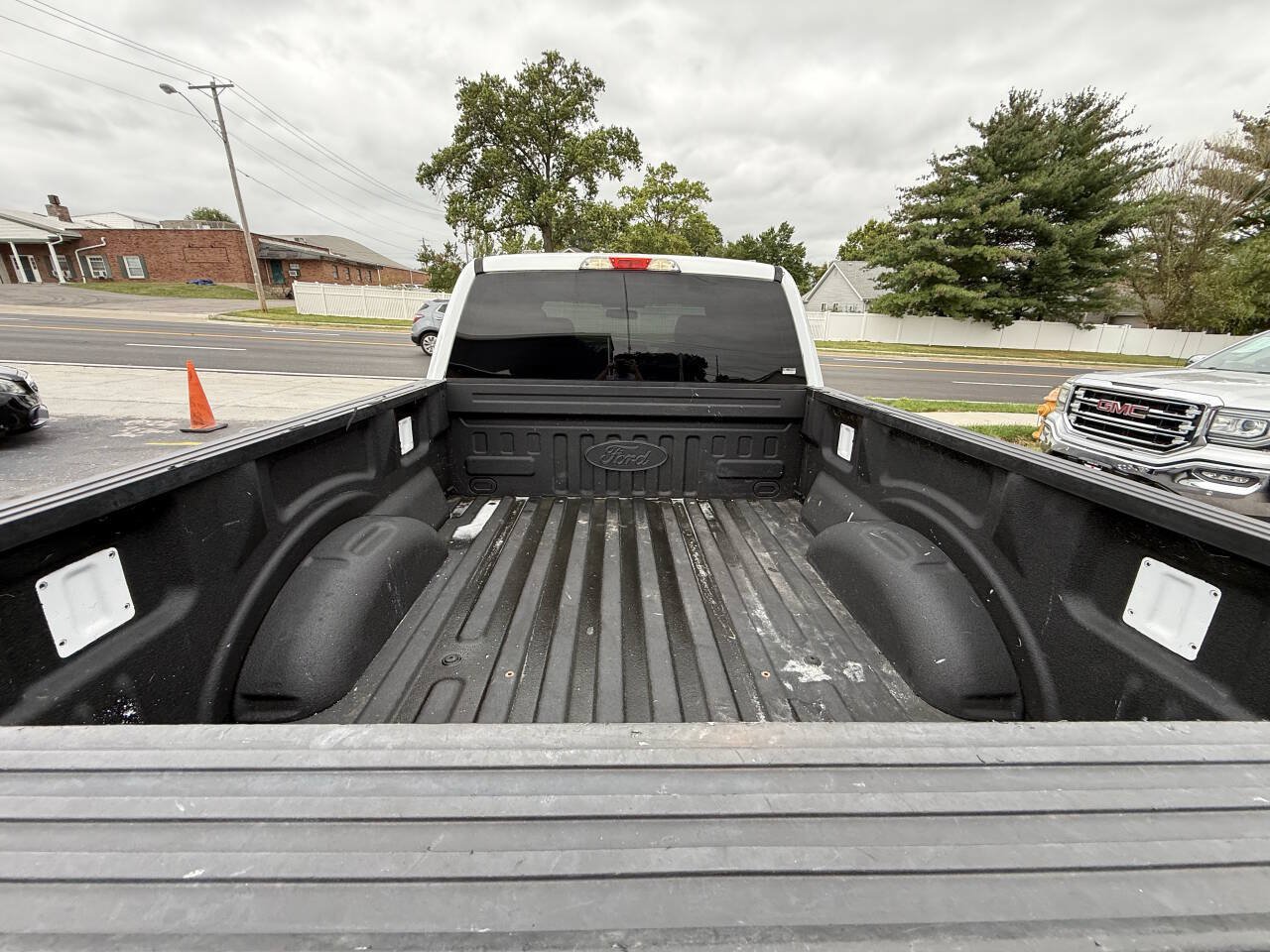 Used 2016 Ford F150 XLT w/ Equipment Group 301A Mid AWD/4WD image 13