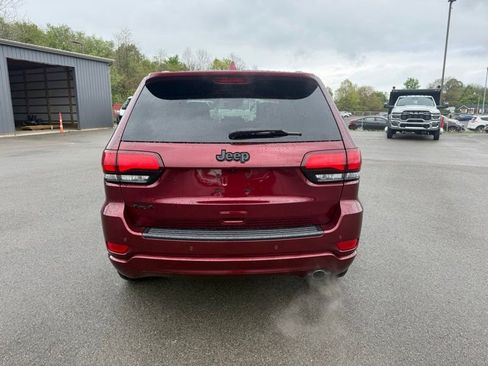 Used 2020 Jeep Grand Cherokee Altitude AWD/4WD image 5