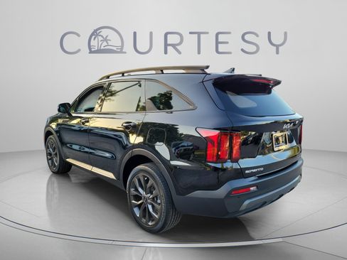 Used 2023 Kia Sorento X-Line EX AWD/4WD image 2