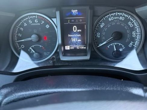Used 2022 Toyota Tacoma TRD Off-Road w/ Technology Package AWD/4WD image 22