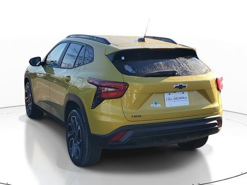 Used 2024 Chevrolet Trax RS w/ Driver Confidence Package image 3