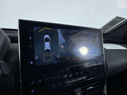 Used 2023 Subaru Solterra AWD image 19