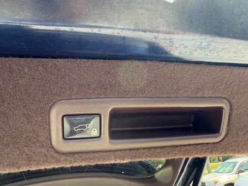 Used 2017 Lexus RX 450h AWD image 41