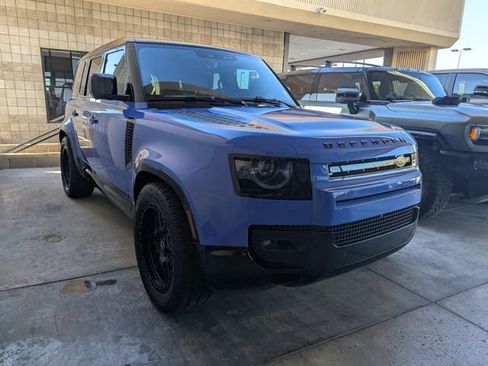 Used 2023 Land Rover Defender 110 image 6