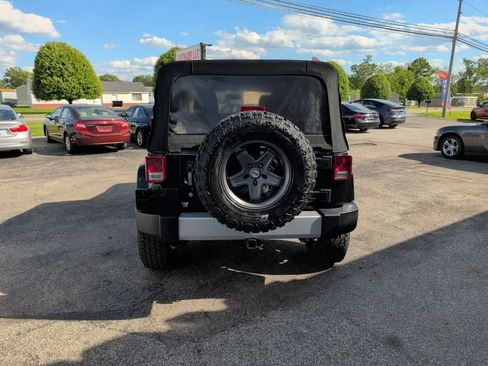 Used 2015 Jeep Wrangler Unlimited Sahara w/ Max Tow Package AWD/4WD image 10