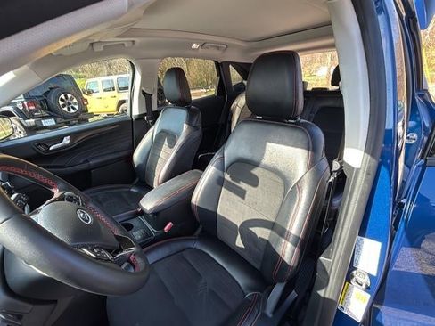 Used 2022 Ford Escape SEL w/ SEL Stealth AWD Package image 15