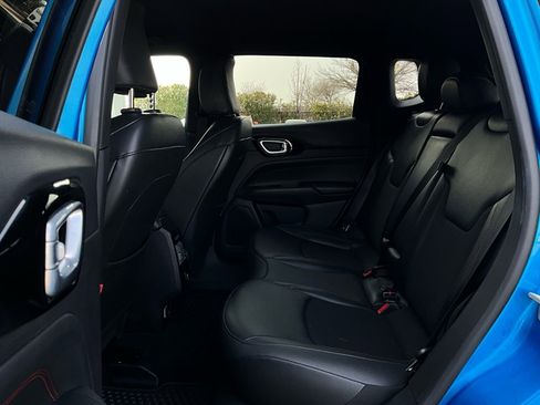 Used 2025 Jeep Compass Trailhawk w/ Trailer Tow Group image 11