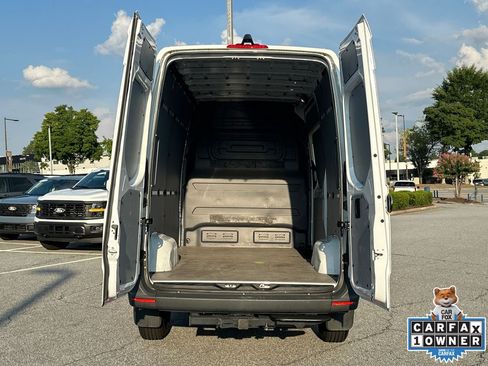 Used 2025 Mercedes-Benz Sprinter 2500 image 19