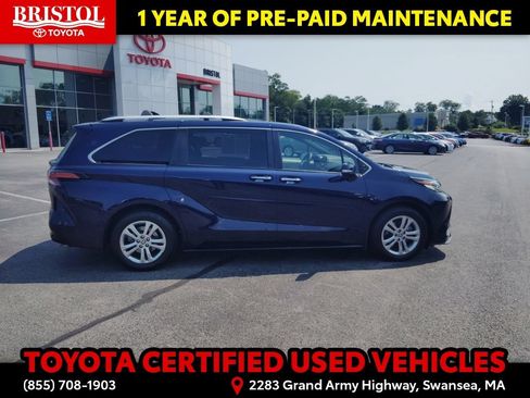 Certified 2023 Toyota Sienna Platinum AWD/4WD image 8