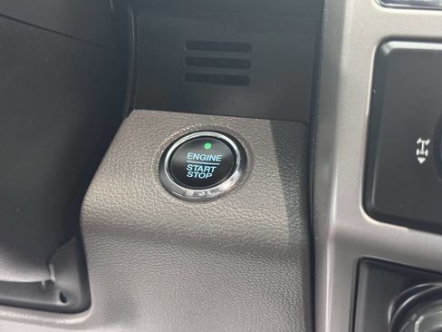 Used 2016 Ford F150 Lariat w/ Equipment Group 502A Luxury AWD/4WD image 42