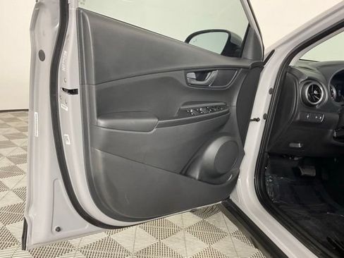 Used 2023 Hyundai Kona SE FWD image 10