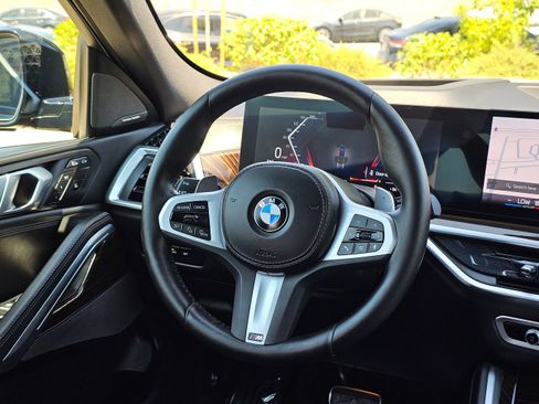 Used 2025 BMW X6 xDrive40i image 31