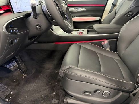 New 2026 Genesis GV70 2.5T Advanced image 11