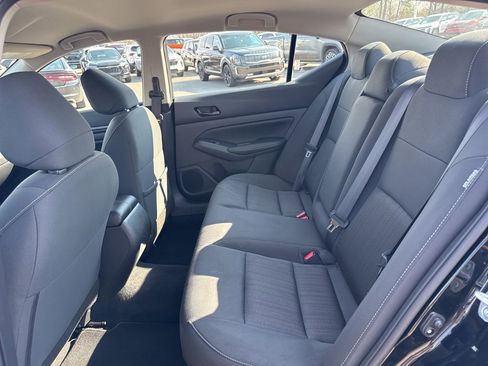 Used 2025 Nissan Altima 2.5 SV image 11