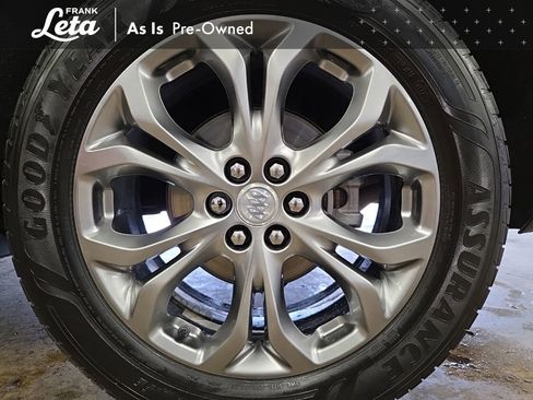 Used 2018 Buick Enclave Avenir w/ Avenir Technology Package FWD image 16