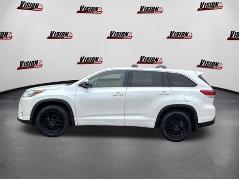 Used 2018 Toyota Highlander Plus AWD/4WD image 9