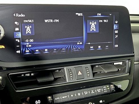 Certified 2022 Lexus ES 300h F Sport image 20