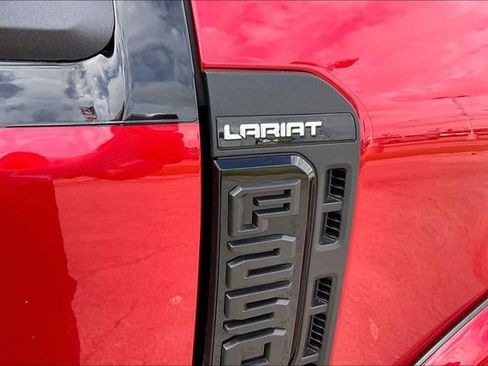 Used 2024 Ford F250 Lariat w/ Lariat Ultimate Package AWD/4WD image 31