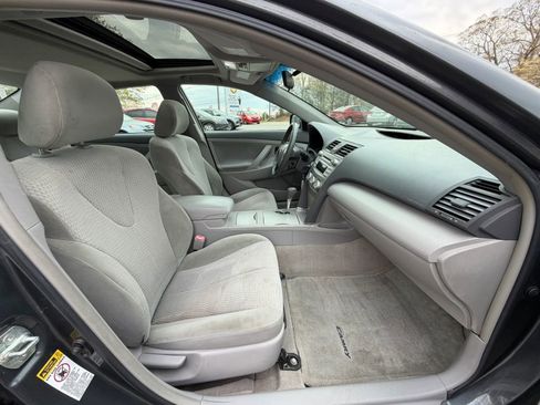 Used 2010 Toyota Camry LE FWD image 2