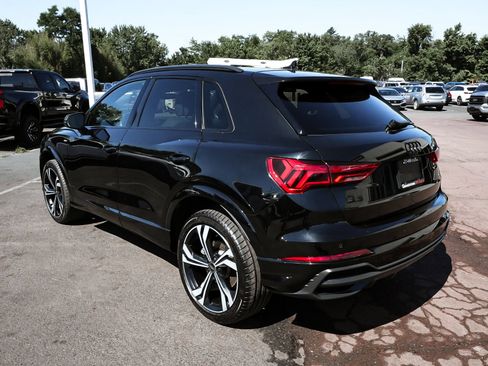 Used 2023 Audi Q3 2.0T Premium Plus w/ Premium Plus Package AWD/4WD image 4