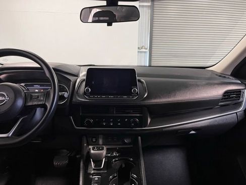 Used 2024 Nissan Rogue S FWD image 20