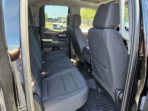 Used 2023 GMC Sierra 1500 SLE AWD/4WD image 19