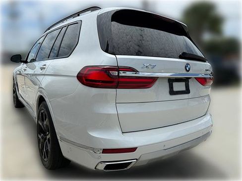 Used 2021 BMW X7 xDrive40i w/ Premium Package AWD/4WD image 5