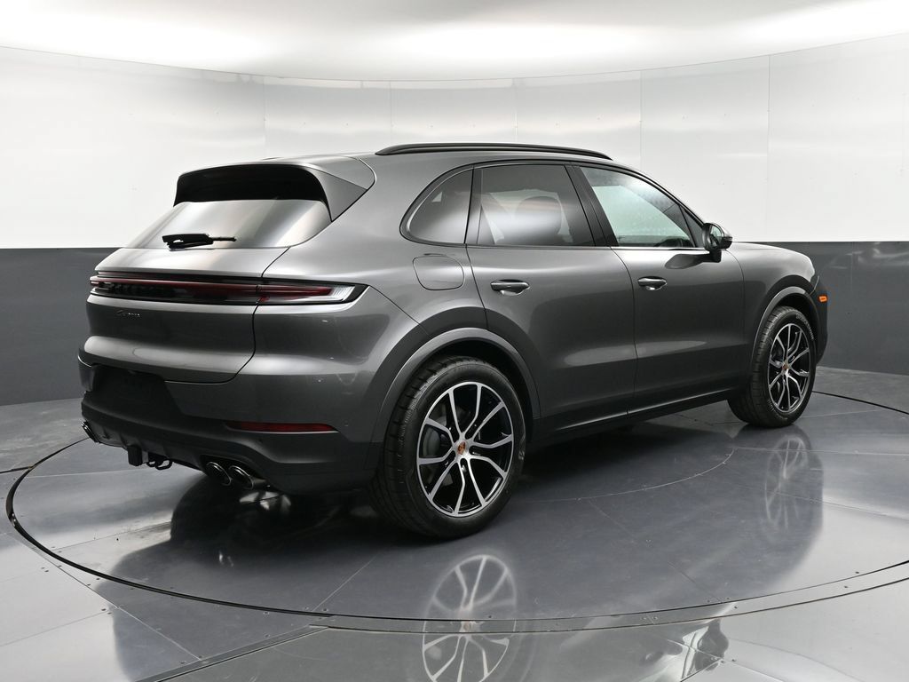 Certified 2026 Porsche Cayenne AWD/4WD image 8