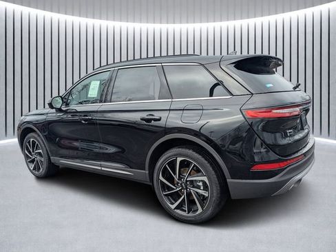 New 2026 Lincoln Corsair Reserve image 5