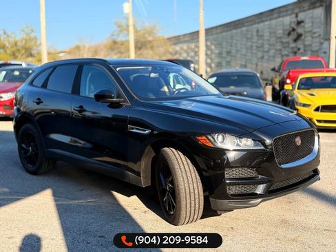 Used 2018 Jaguar F-PACE Premium image 12