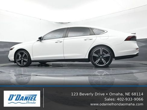 Used 2025 Honda Accord Sport image 10